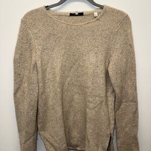 Cozy Long-Sleeve Crewneck Sweater in Beige